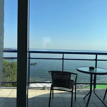 ماريستيلا مارين ريزيدنس فندق