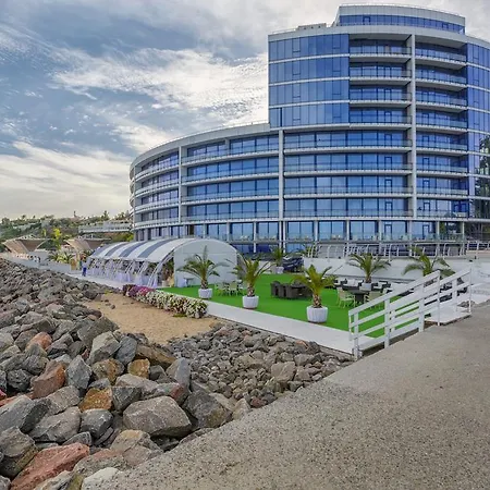 ماريستيلا مارين ريزيدنس فندق