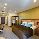 Hotel Maristella Marine 5*