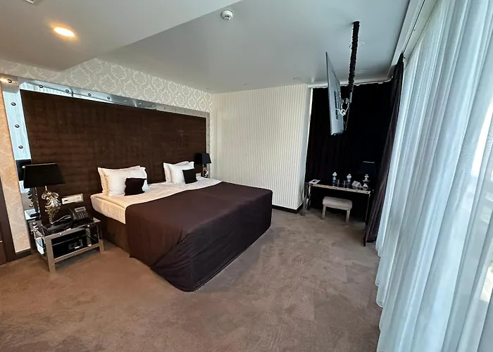 Hotel Maristella Marine 5*